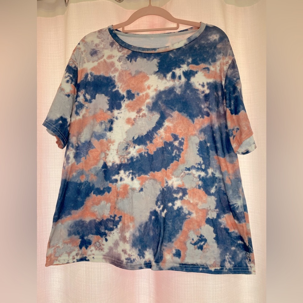 SHEIN TIE DYE TEE & SHORTS PAJAMA SET